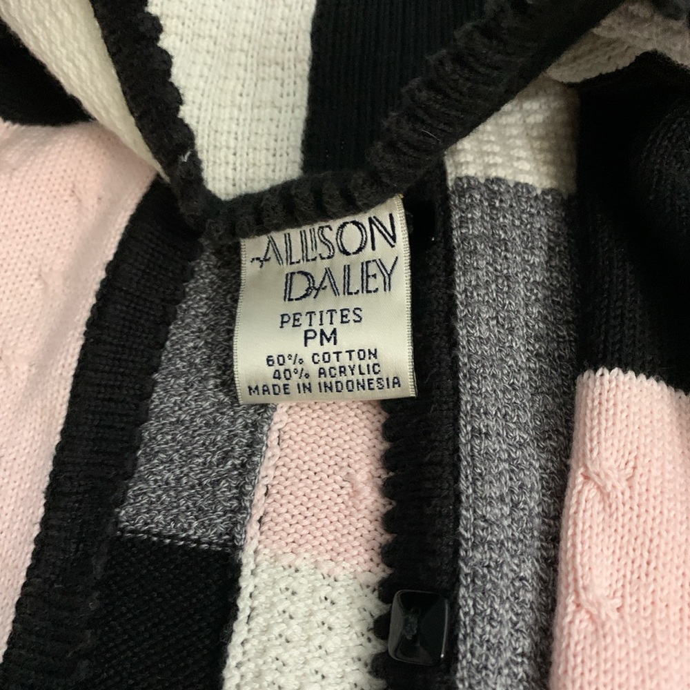 Women’s 3/4 sleeve sweater